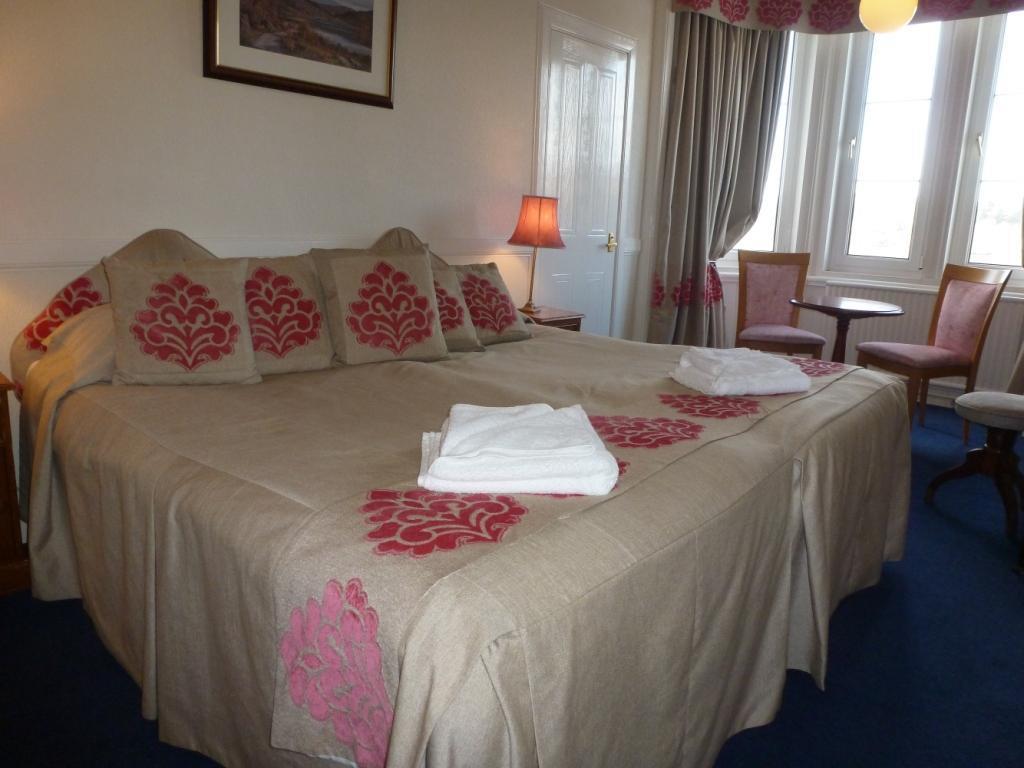 אובאן Portsonachan Hotel & Lodges מראה חיצוני תמונה